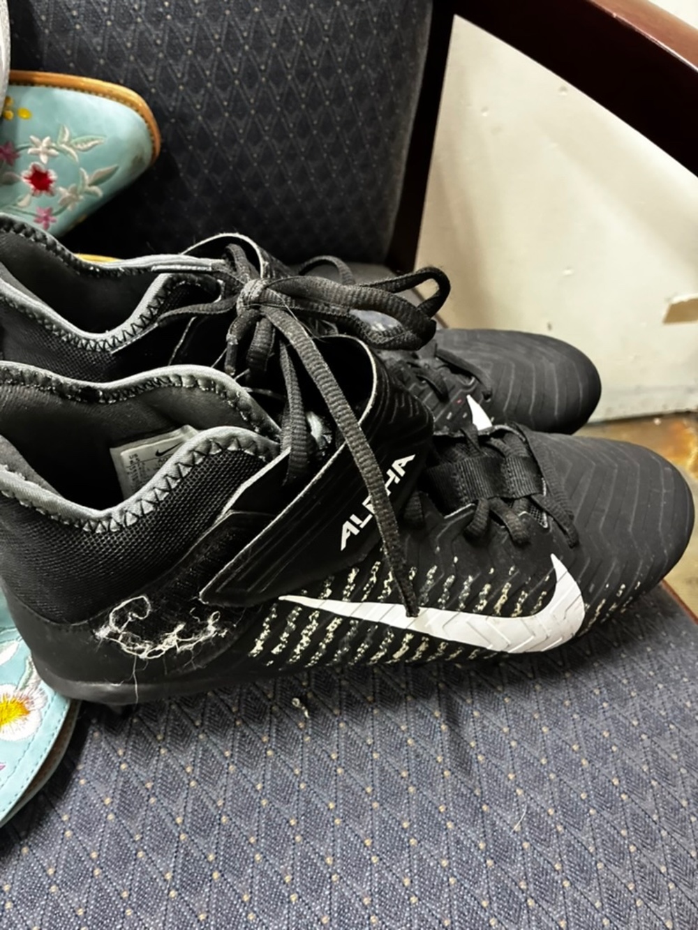 Nike Alpha Menace Pro 2 Mid Men's Football Cleats Black AQ3209-002 Size 8.5